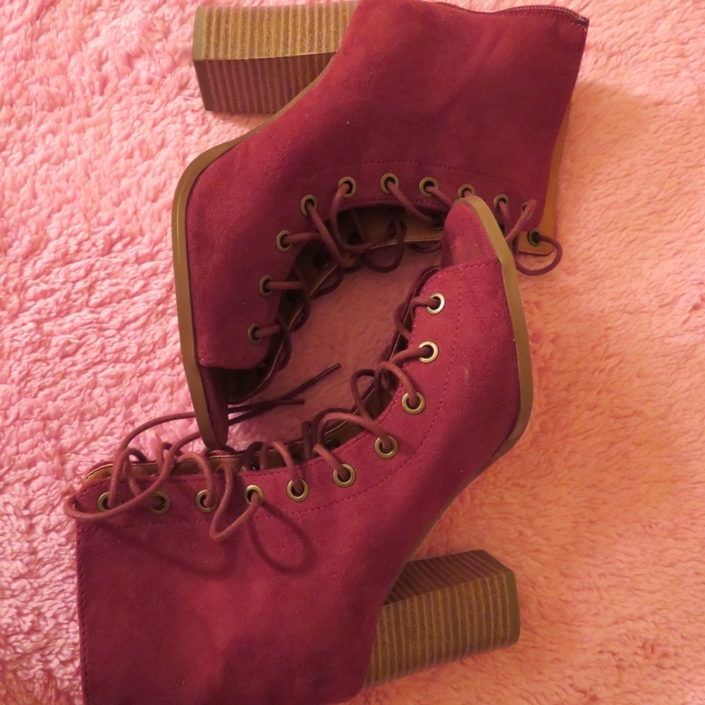 Charlotte russe short heels size 7